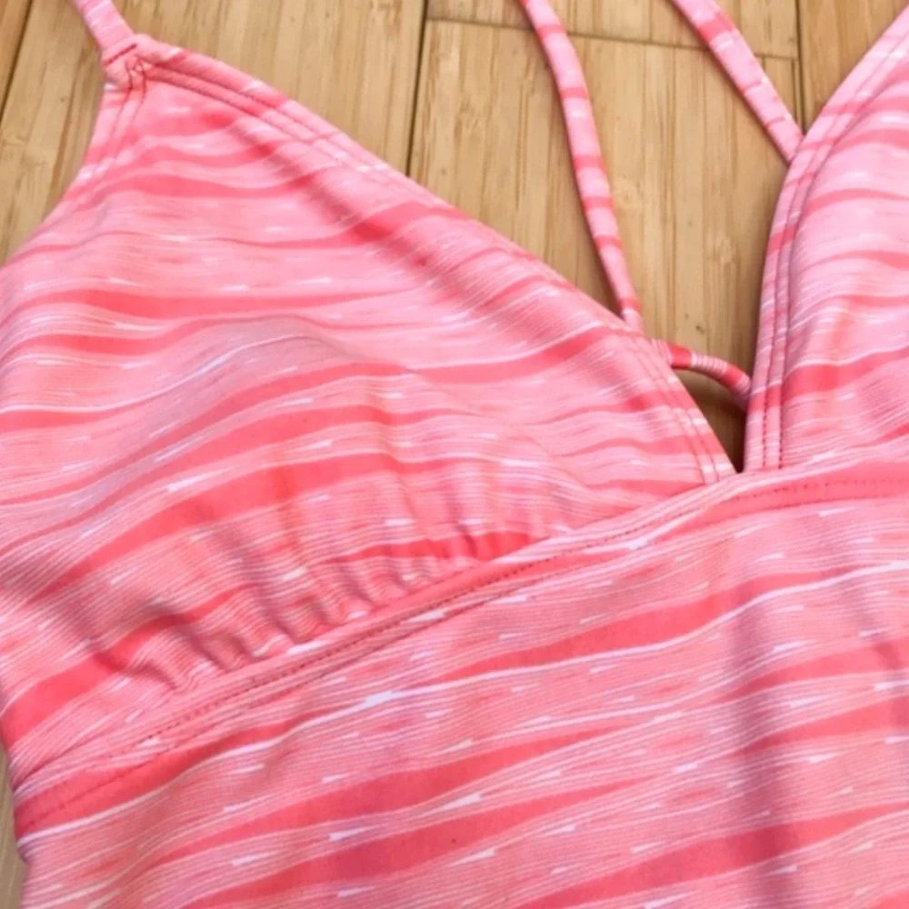 Athleta Ariel Peach One Piece Bathing Suit, S. - Picture 2 of 7